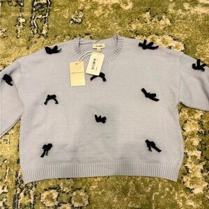 Eesome Bow Sweater NWT
